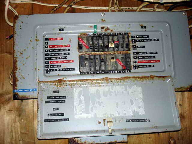 Speedway Auto Theatre - 2006 Photo (newer photo)